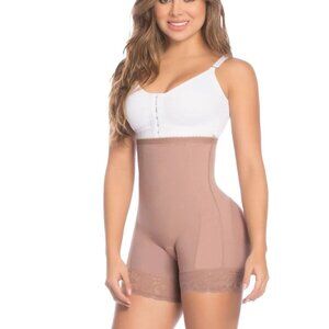 Faja colombiana shorts alto con moldeo ref 11385 fajate